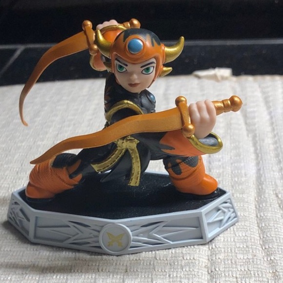 1 Activision Portal of Power-Xbox 360 & 88 Activision Skylanders - Picture 7 of 16